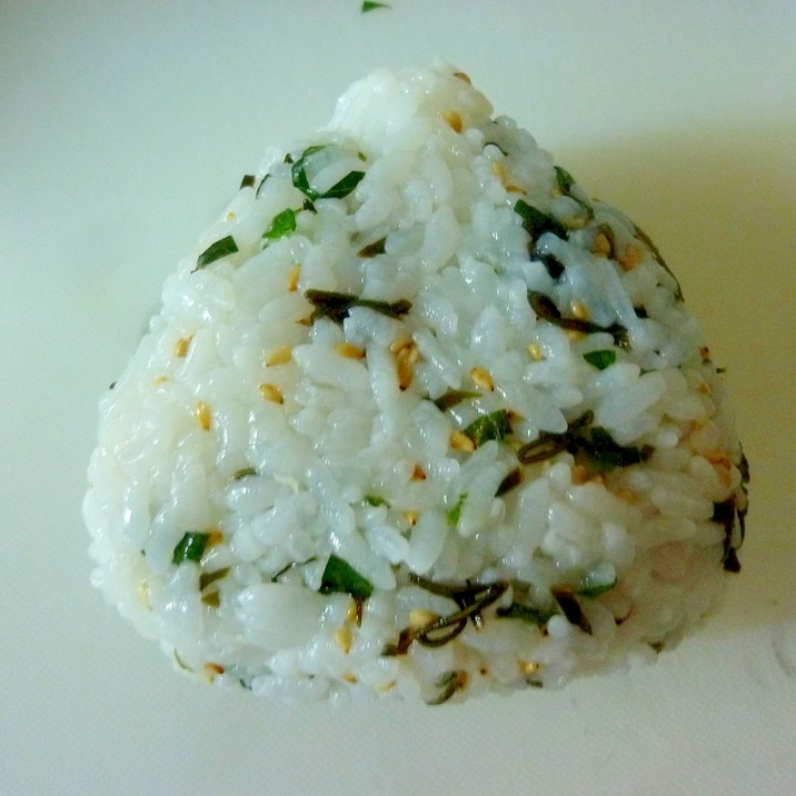 しそと塩こんぶのおにぎり レシピ 作り方 By げんきノンタン 楽天レシピ しそと塩こんぶのおにぎり レシピ 作り方 By げんきノンタン 楽天レシピ